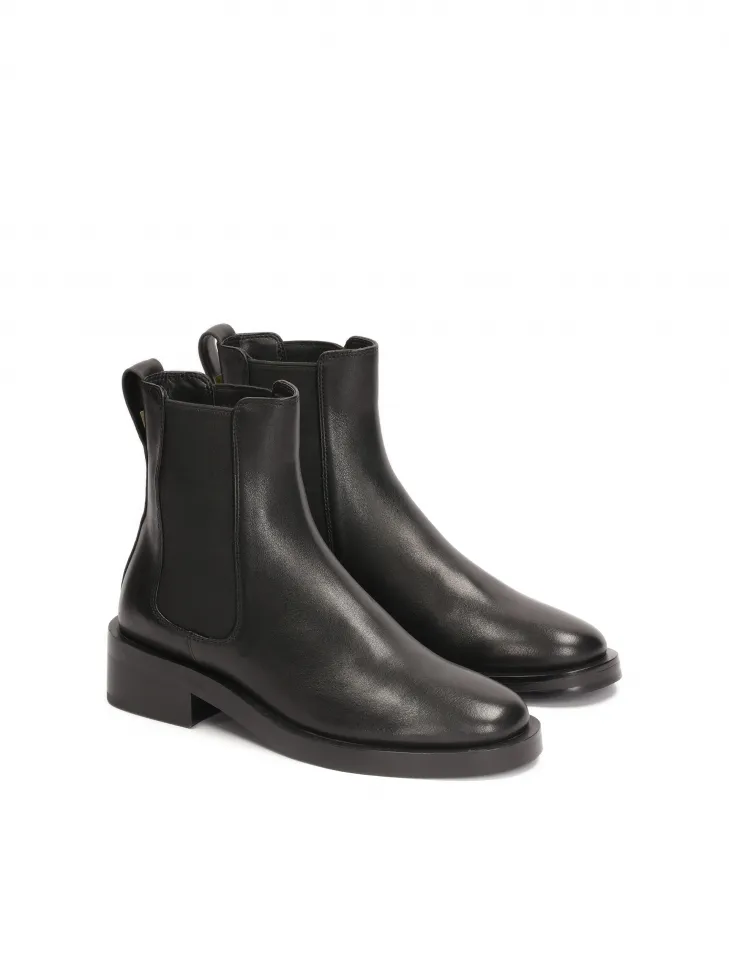 Bottines chelsea noires minimalistes pour femmes