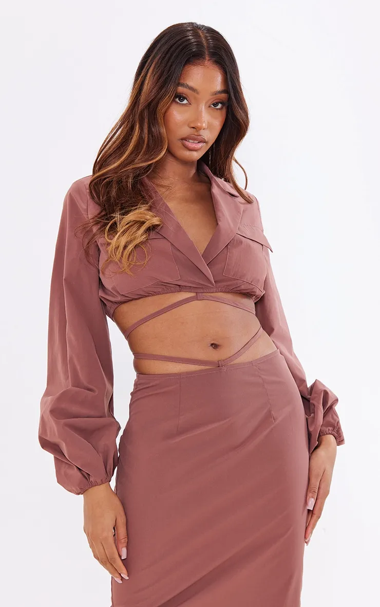 Chemise courte tissée marron à nouer sur la taille