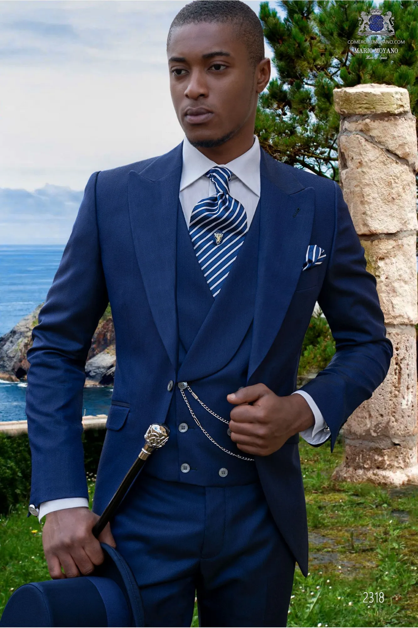 Redingote de marié bleu roi sur mesure 2318 Mario Moyano
