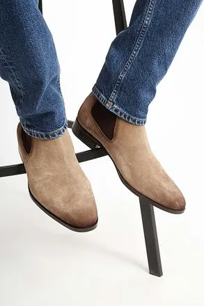 Suitable Chelsea Boot Suede Beige 15632-S0173 commander en l