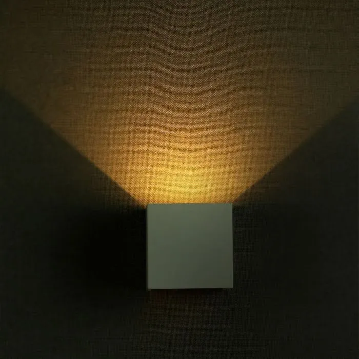 Witte up-down wandlamp Dion, 6w, warm wit, lichtstraal instelbaar, IP65