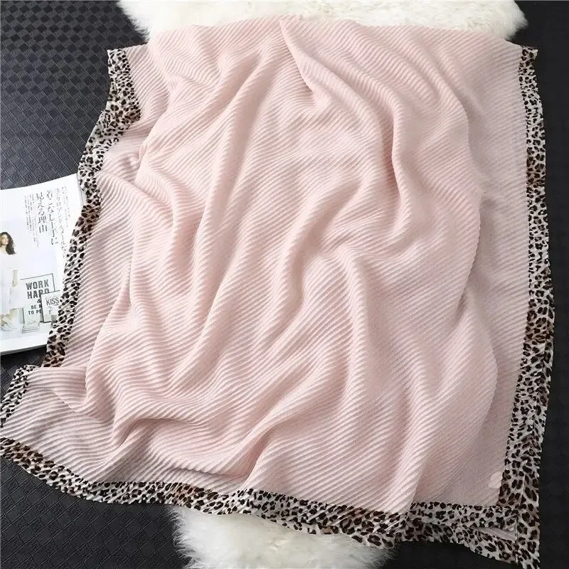 Écharpe Léopard Tendance Rose